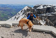 41 Alla imponente bella croce di vetta del Resegone -Punta Cermenati (1875 m)